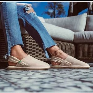 Sanuk Suede Yoga Sling Cruz Malia new with tags